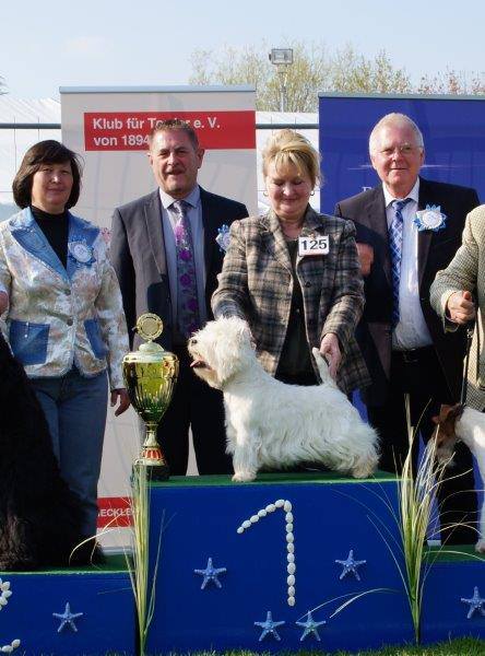 Marion and Alf Baltic Terrier Show BIS